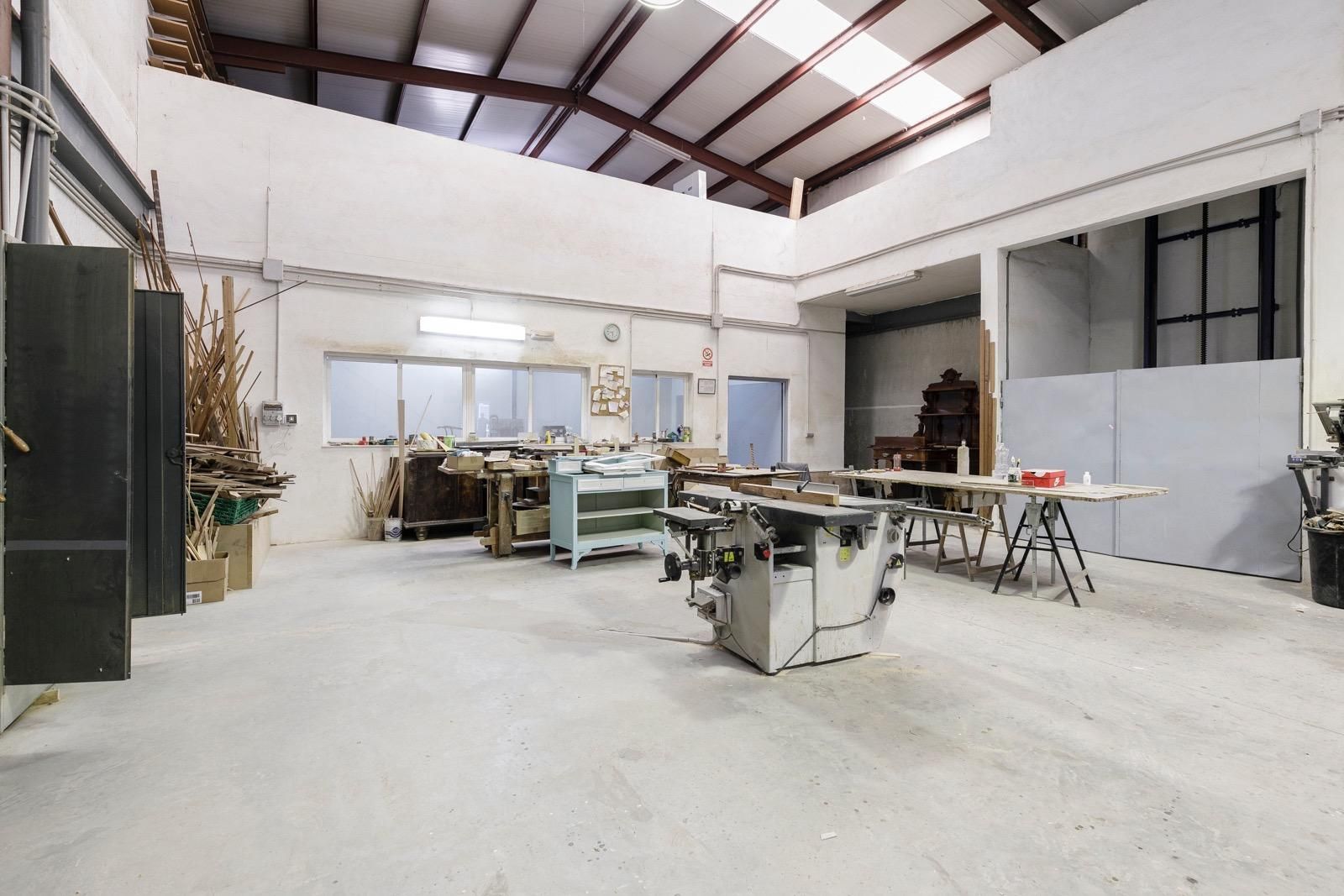 Industrial buildings for sale in Cijuela