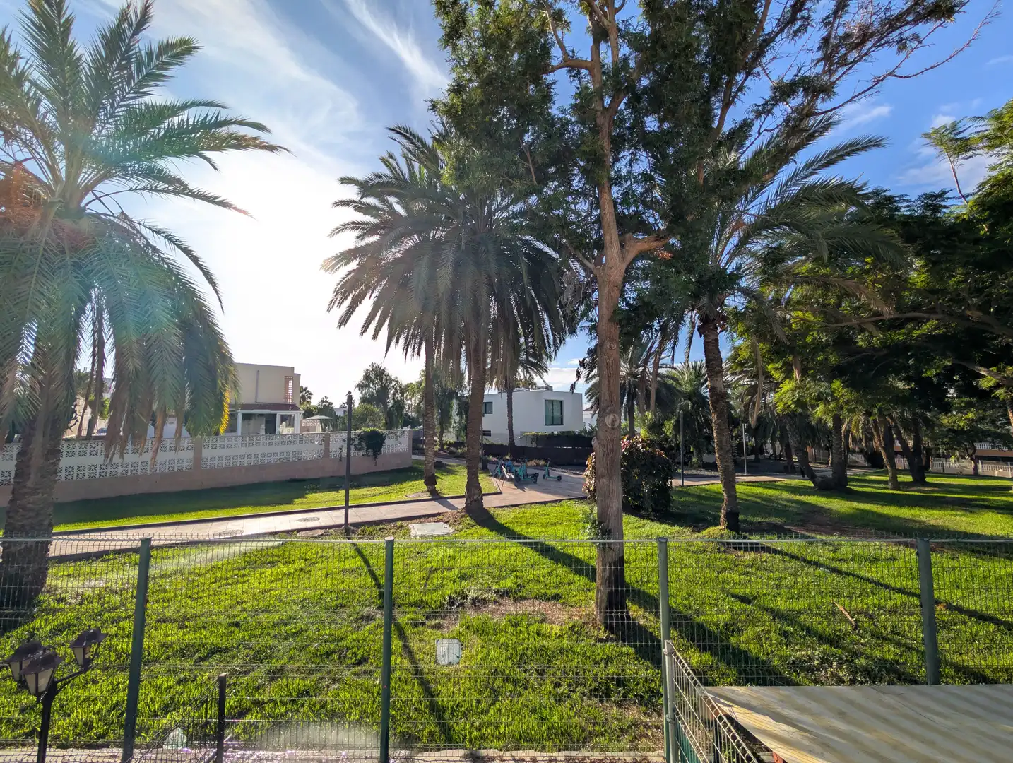 Vista exterior de Casa adosada en venta en Adeje con Terraza y Piscina
