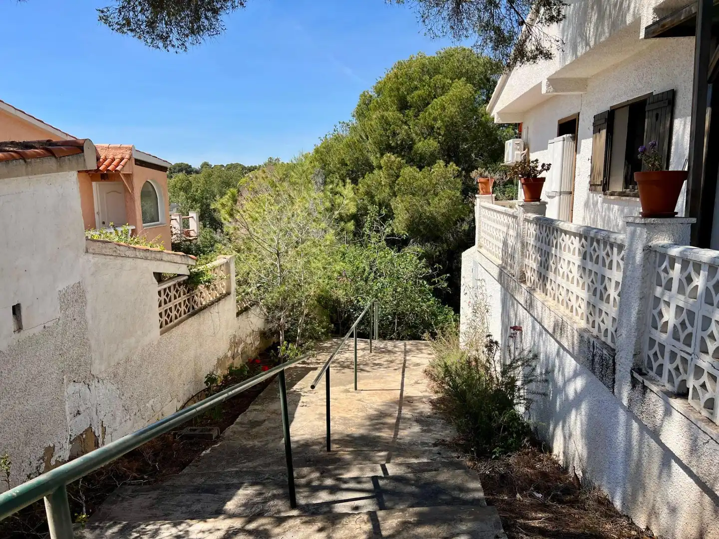 Vista exterior de Casa o chalet en venta en La Nucia con Aire acondicionado, Terraza y Amueblado