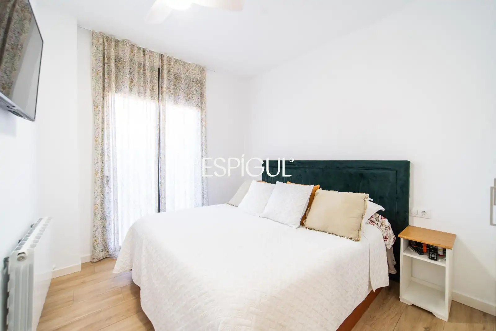 Bedroom of Flat for sale in Vilablareix  with Air Conditioner, Heating and Terrace
