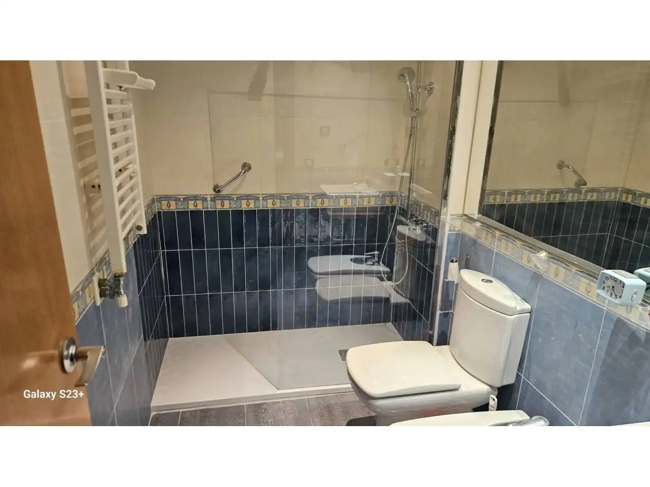 Baño de Piso de alquiler en Cubelles con Aire acondicionado, Calefacción y Terraza