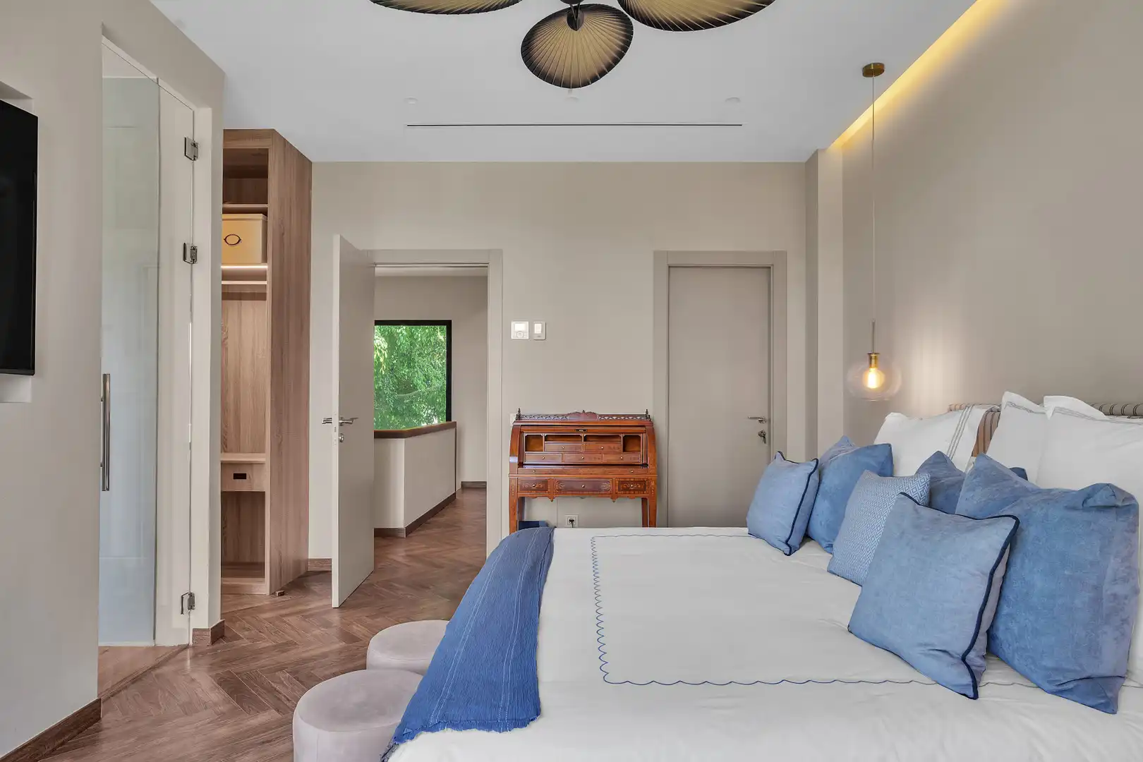 Dormitori de Casa o xalet de lloguer en Marbella amb Aire condicionat, Jardí privat i Terrassa