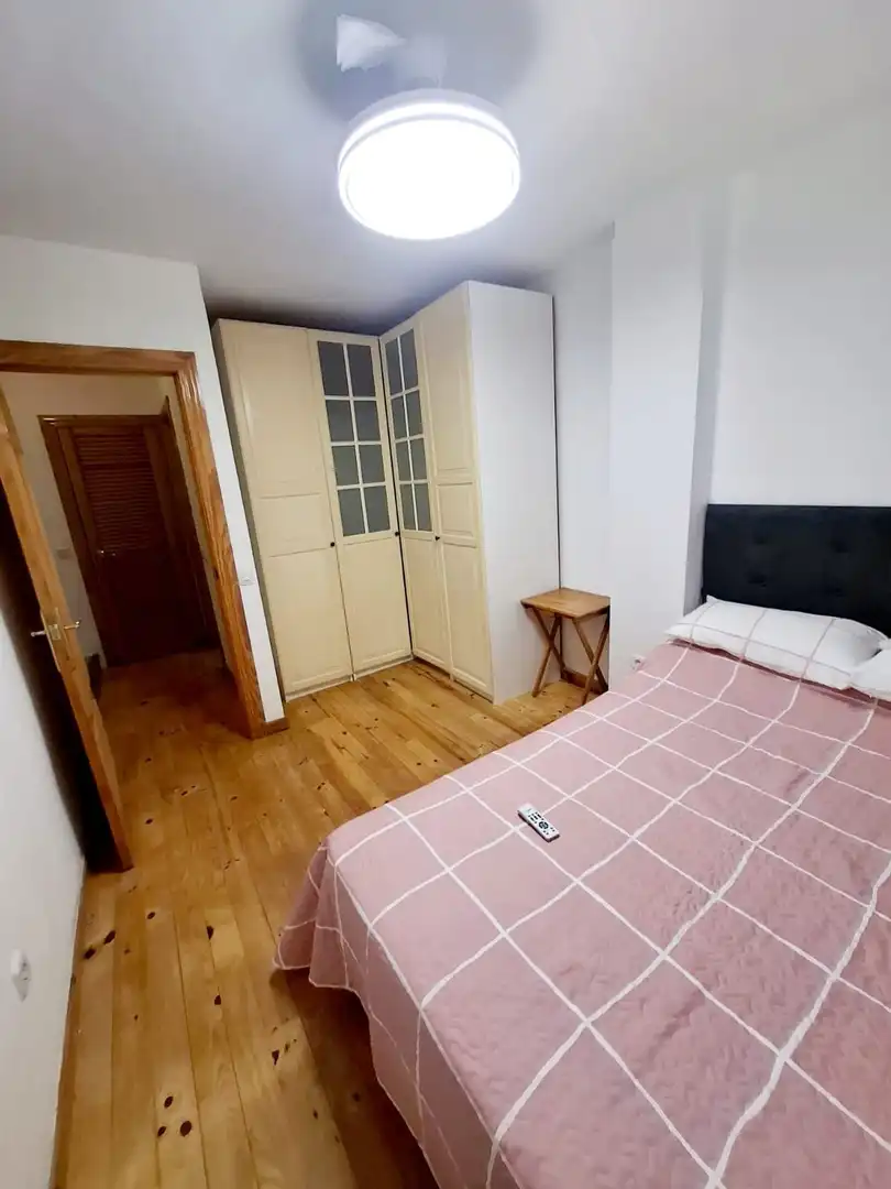 Schlafzimmer von Wohnungen zur Miete in Torremolinos mit Terrasse, Abstellraum und Möbliert