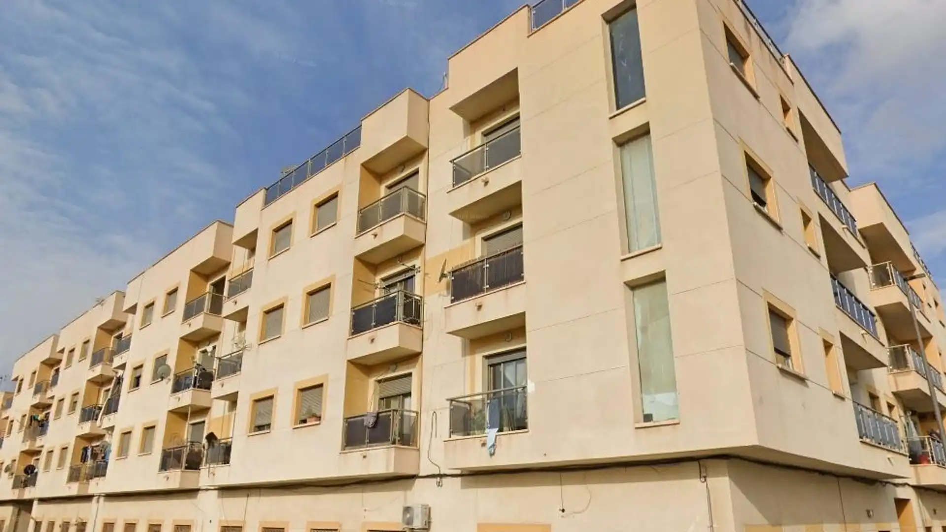 Vista exterior de Piso en venta en Águilas con Terraza y Balcón
