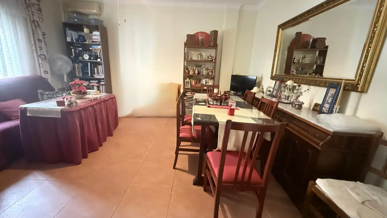 Esszimmer von Haus oder Chalet zum Verkauf in El Puerto de Santa María mit Klimaanlage, Privatgarten und Abstellraum