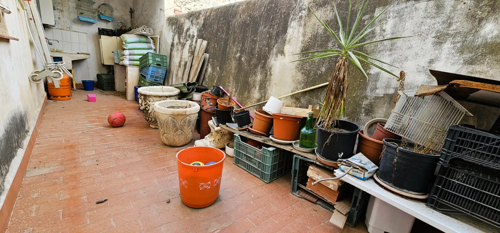 Vista exterior de Casa adosada en venta en Totana con Terraza, Trastero y Amueblado