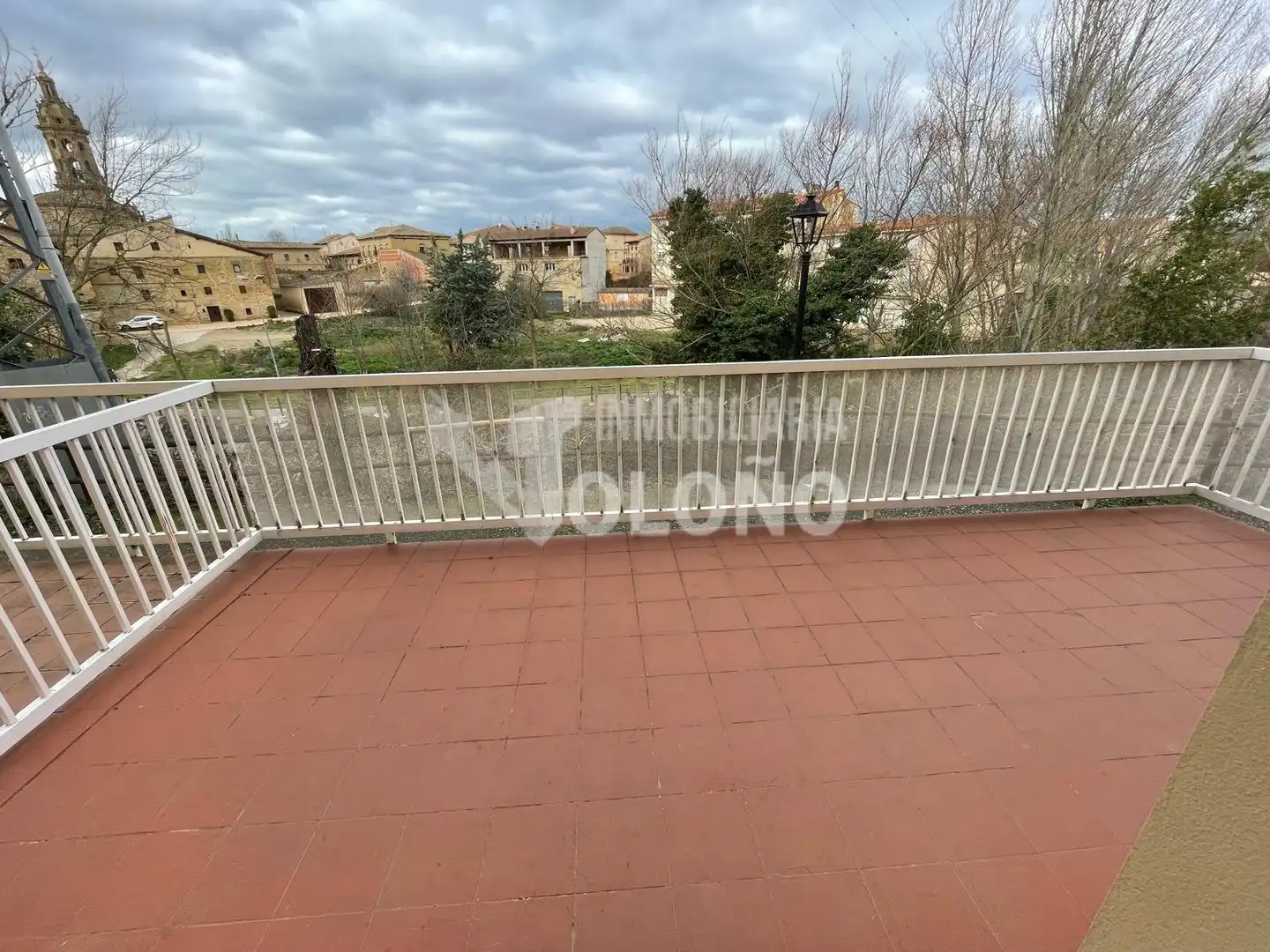 Terrassa de Apartament en venda en Cuzcurrita de Río Tirón amb Calefacció, Terrassa i Moblat