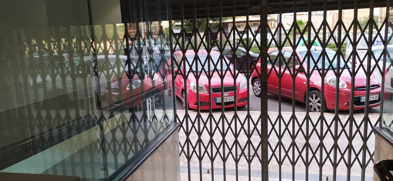 Local en venta en Calle LERIDA, Morvedre