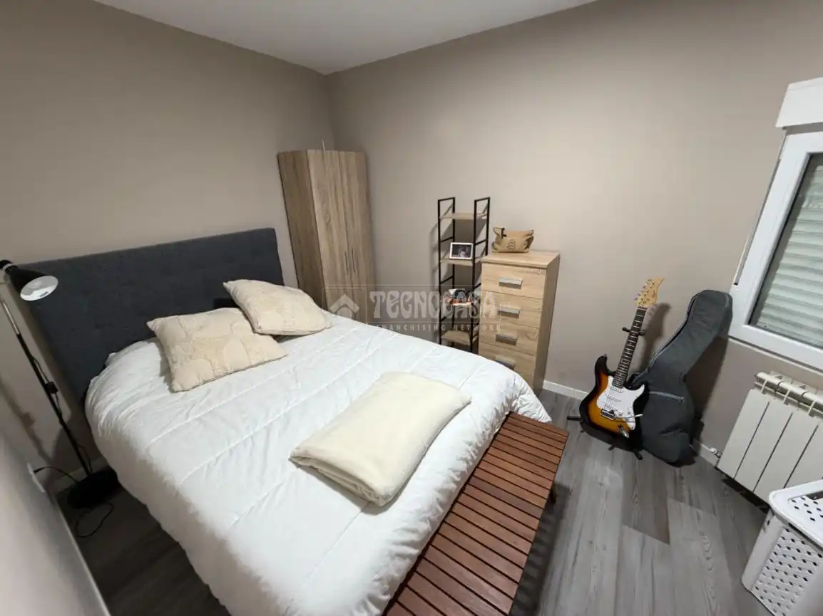Flat for sale in Reyes Católicos