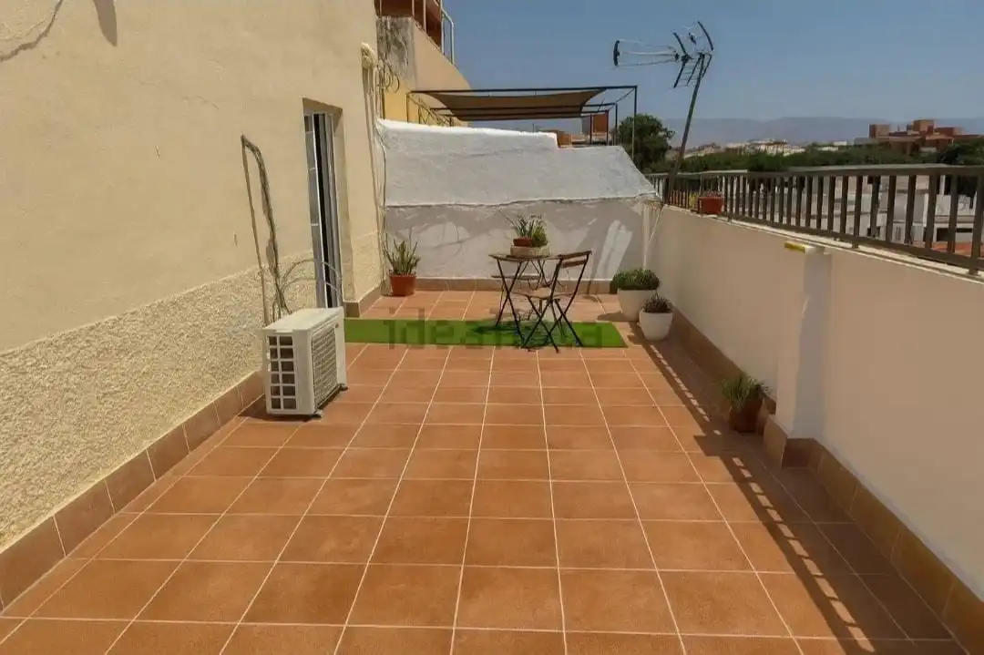 Terrasse von Dachboden zum Verkauf in Almería mit Klimaanlage und Terrasse