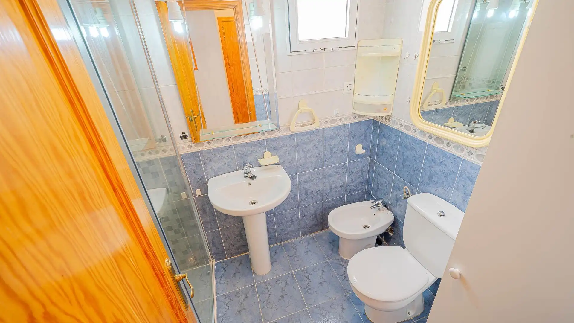 Bany de Apartament en venda en Torrevieja amb Aire condicionat, Terrassa i Traster
