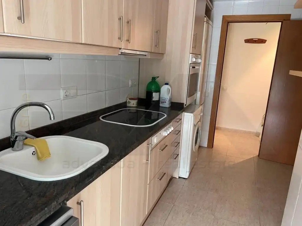 Cuina de Pis en venda en Tarragona amb Aire condicionat, Terrassa i Microones