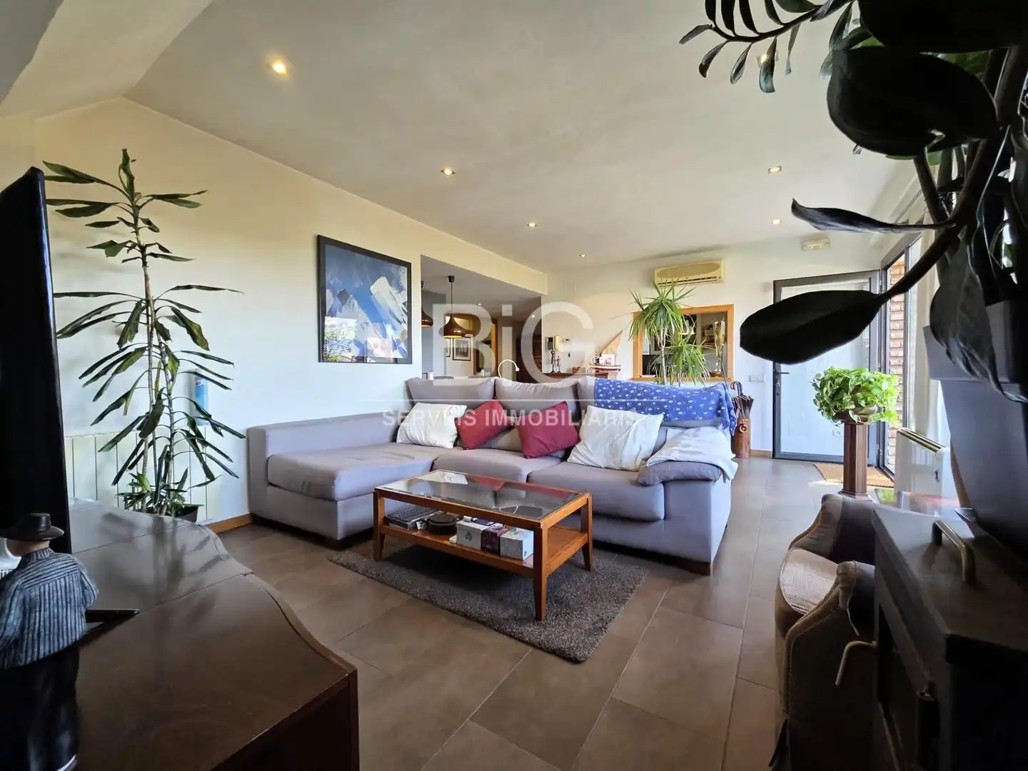 Sala d'estar de Casa o xalet en venda en Mataró amb Calefacció, Jardí privat i Terrassa