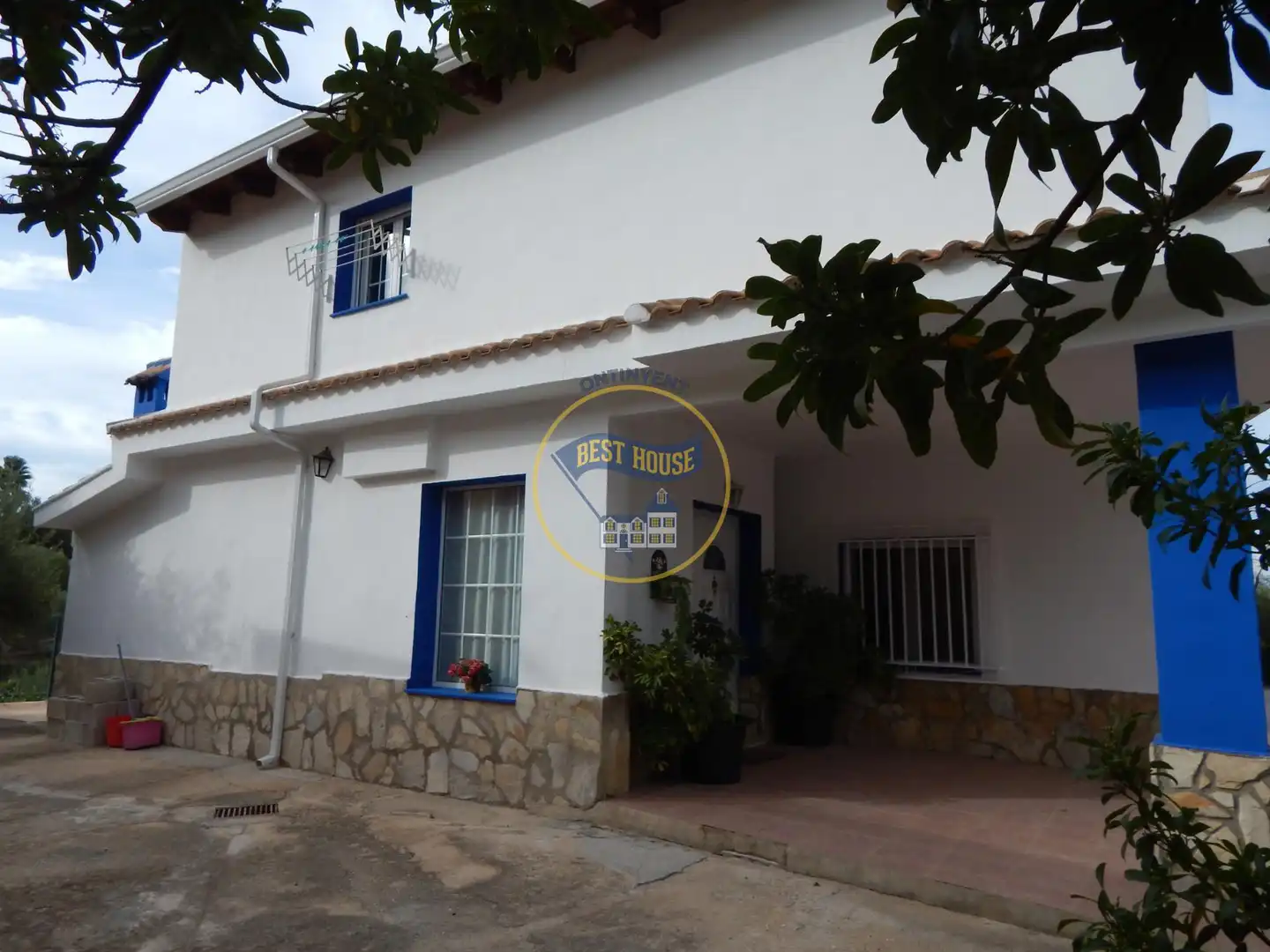 Vista exterior de Casa o xalet en venda en Ontinyent amb Calefacció, Jardí privat i Terrassa