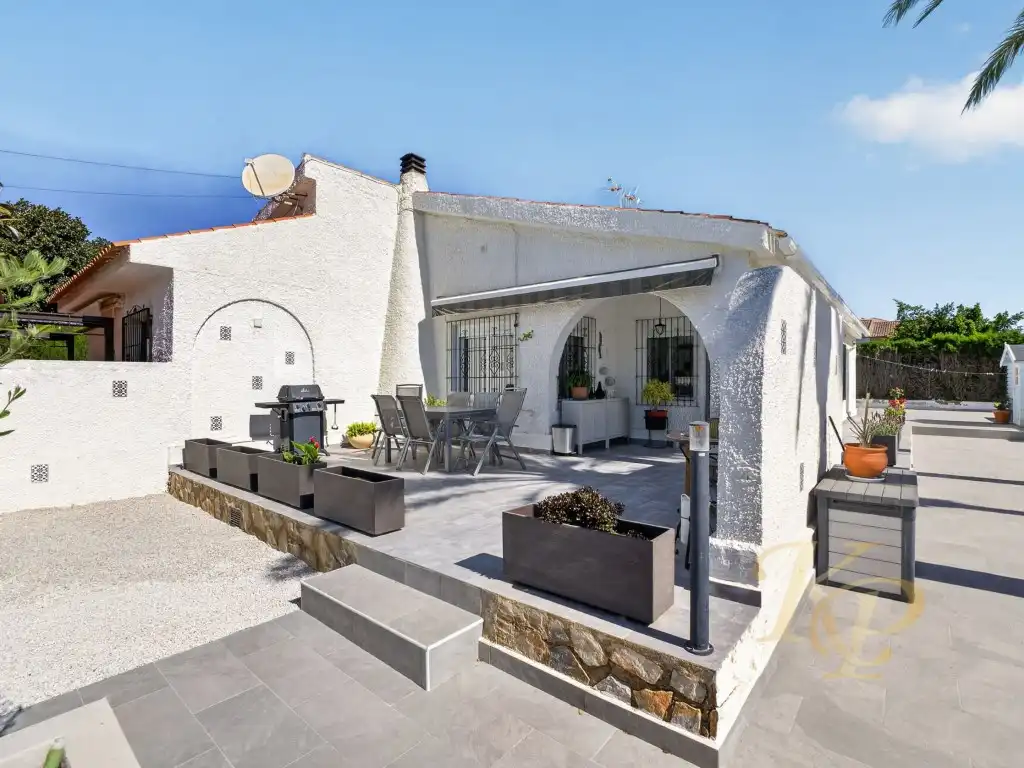 Terrassa de Casa o xalet en venda en Torrevieja amb Aire condicionat, Moblat i Forn