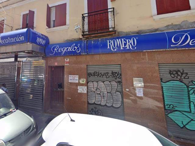 Local comercial en Alquiler en Calle de Gabino Jimeno, 14 en Moscardó