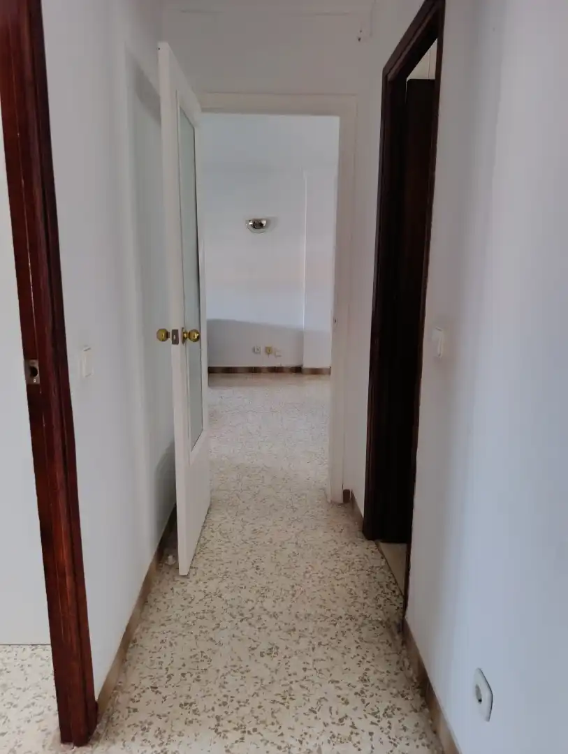 Piso de alquiler en Dos Hermanas con Aire acondicionado, Terraza y Amueblado