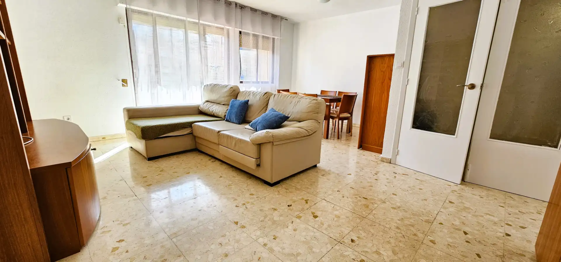 Sala d'estar de Pis en venda en Totana amb Moblat, Rentadora i Balcó