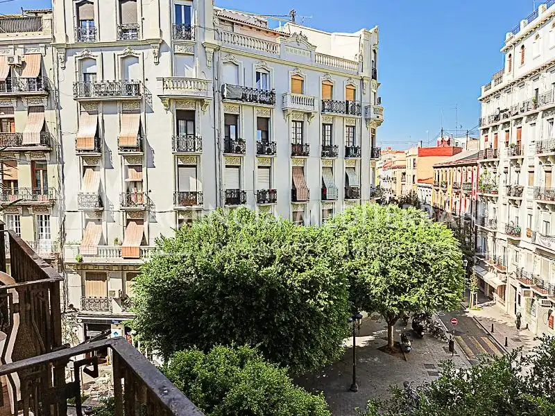 Vista exterior de Piso de alquiler en Valencia con Aire acondicionado, Calefacción y Trastero