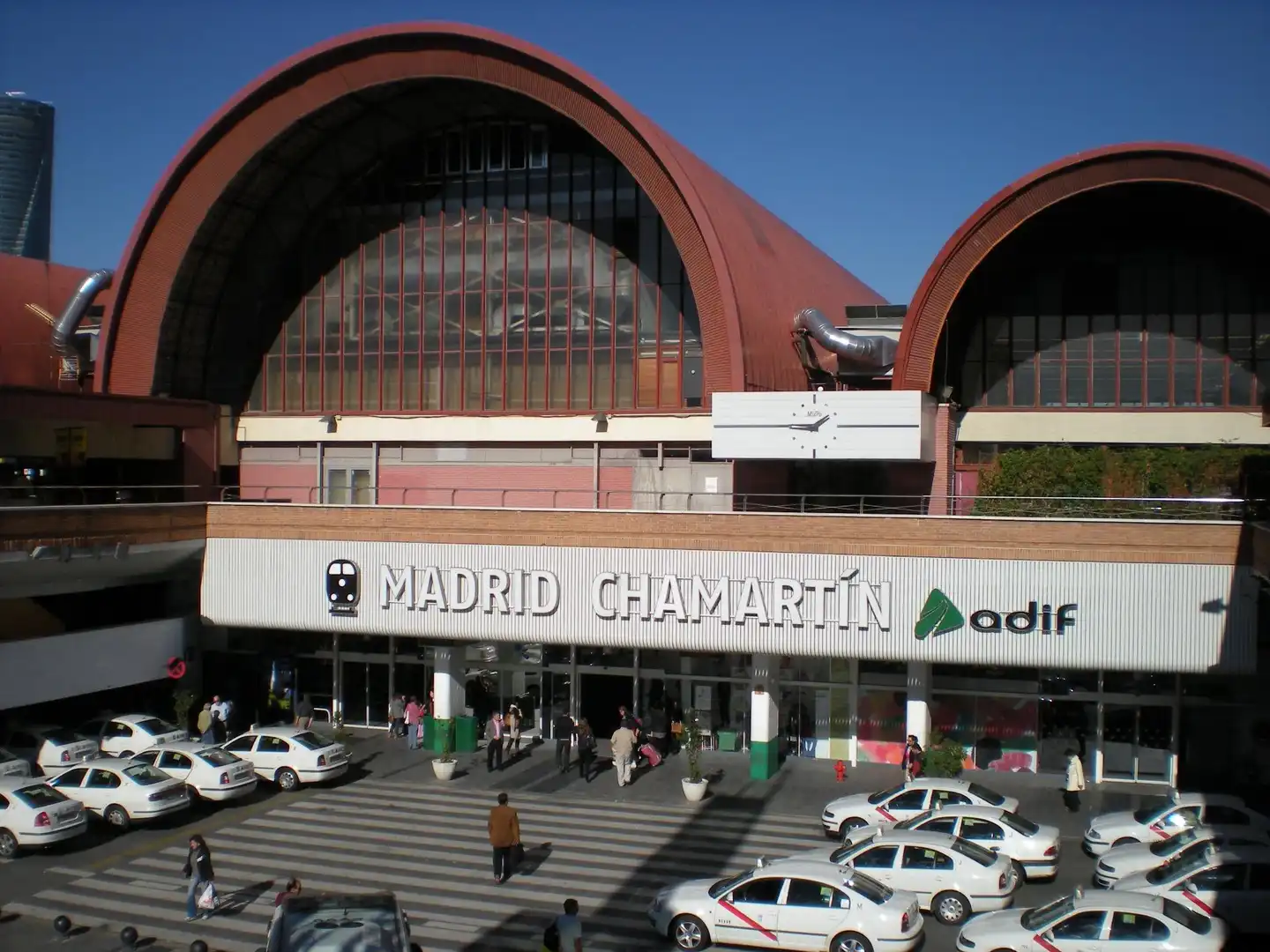 Exterior view of Flat for sale in Madrid  with Heating