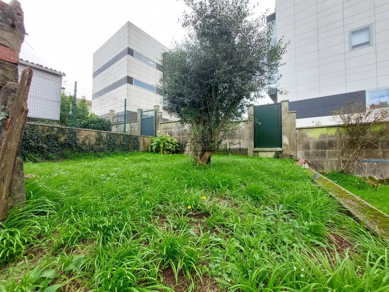 Casa o chalet en venta en Santiago de Compostela  con Calefacción y Jardín privado