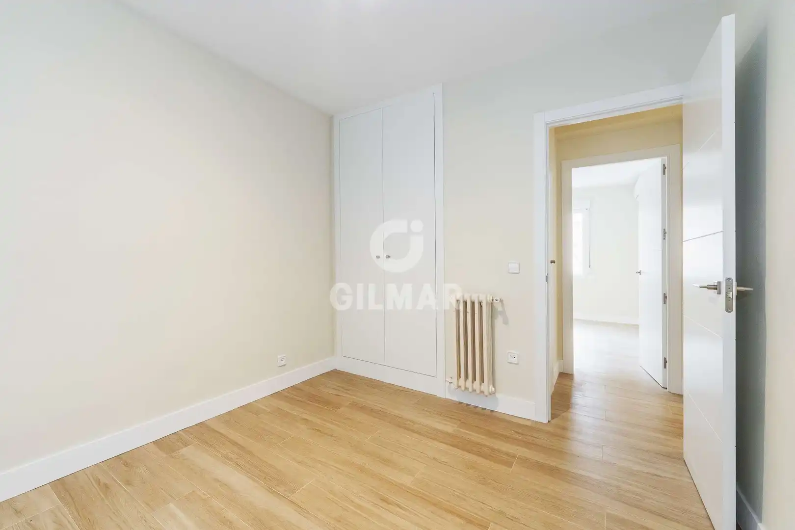 Habitación de Piso en venta en Madrid con Calefacción