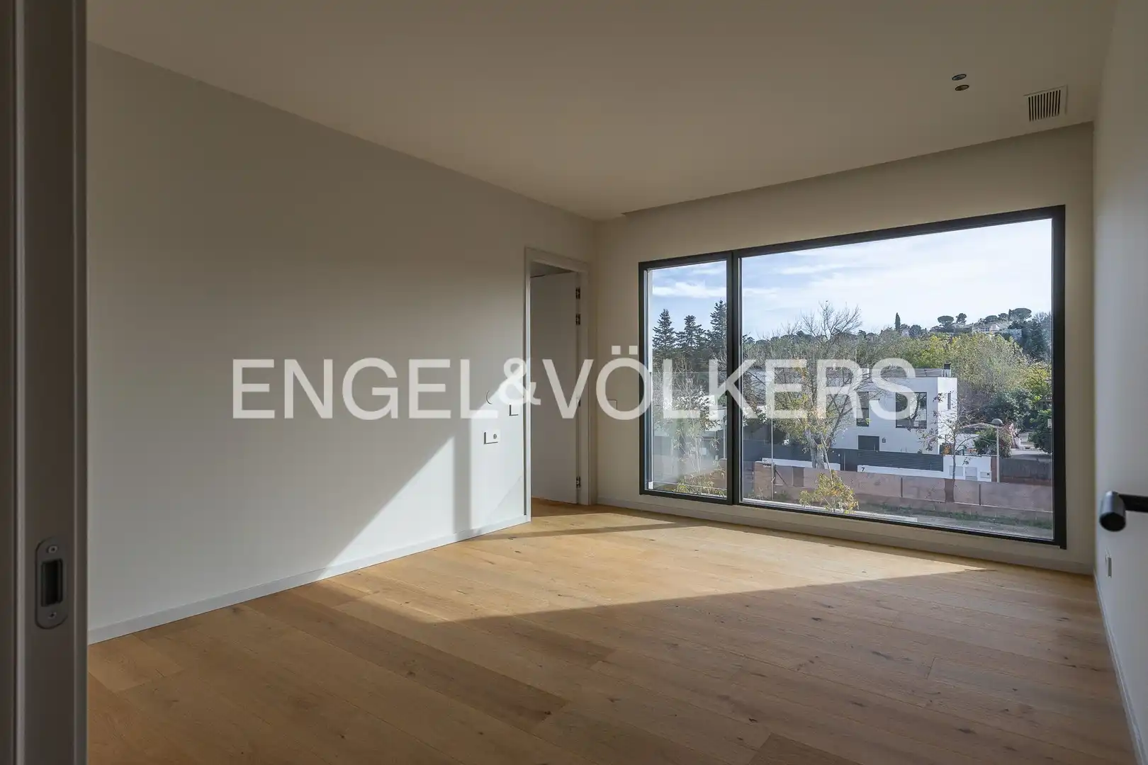 Living room of Houses for sale in Sant Cugat del Vallès  with Air Conditioner, Heating and Private garden