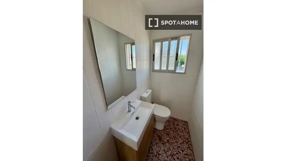 Bathroom of Flat for rent in Oliva Playa
