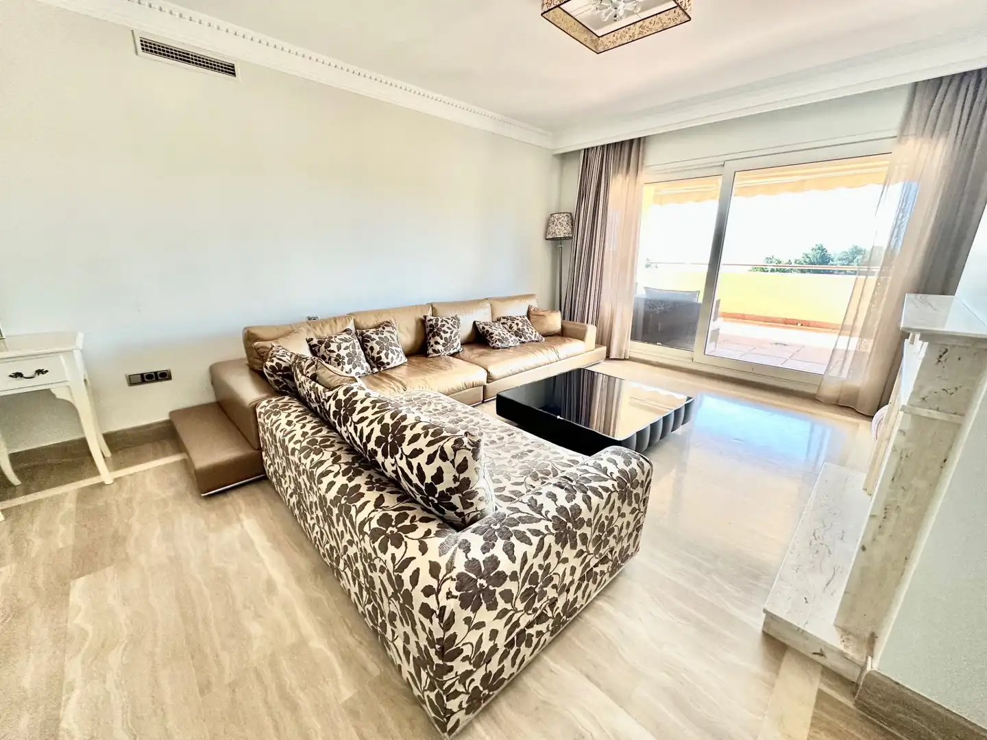 Apartamento con piscina en venta en Milla de Oro, imagen 6