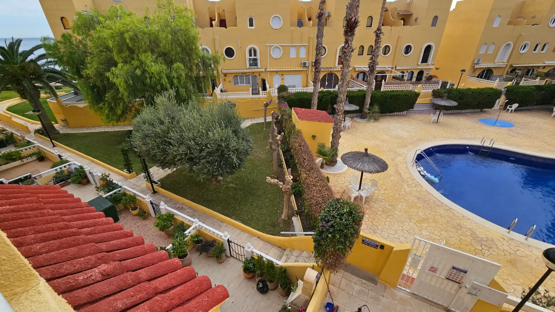 Jardín de Casa adosada en venta en El Campello con Aire acondicionado, Calefacción y Jardín privado