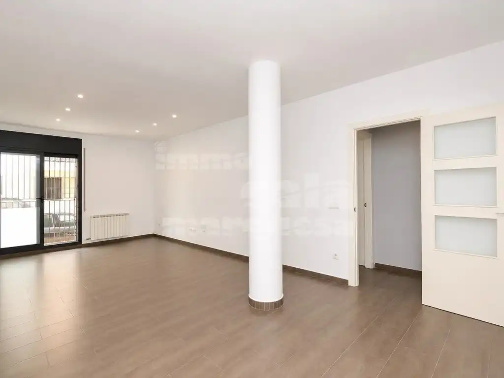 Apartment with lift for sale in Calle Santa Marta, imagen 2