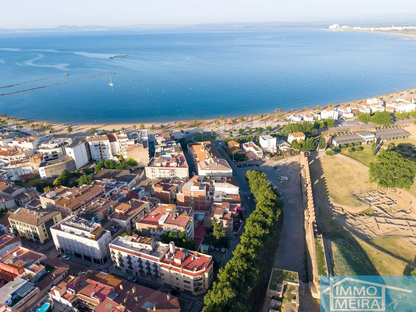 Vista exterior de Apartament en venda en Roses amb Aire condicionat, Calefacció i Terrassa