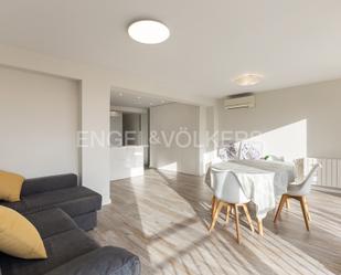 Sala d'estar de Apartament de lloguer en  Valencia Capital amb Aire condicionat, Calefacció i Moblat