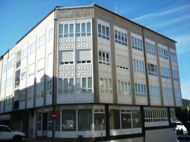 Piso en Venta en Travesía Pintor Xenaro Carrero, 1 en Noia