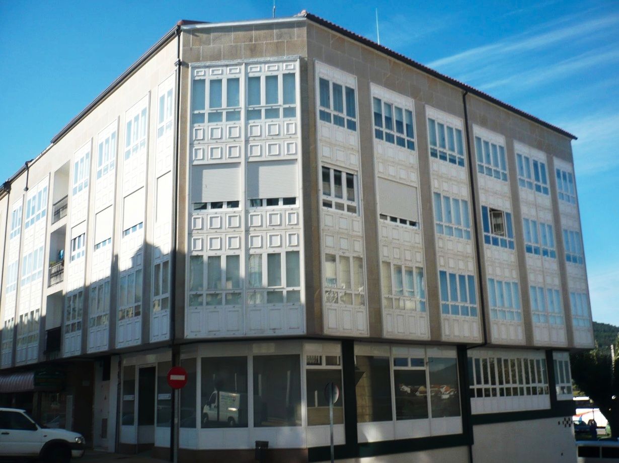 Vista exterior de Pis en venda en Noia amb Traster