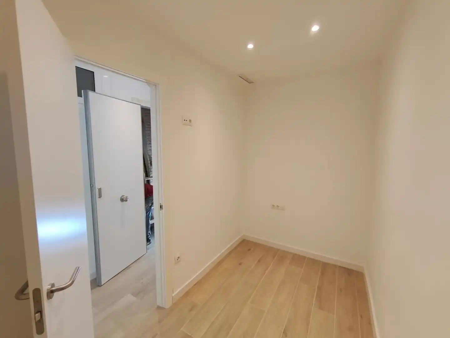Flat for sale in Sabadell  with Parquet flooring and Terrace