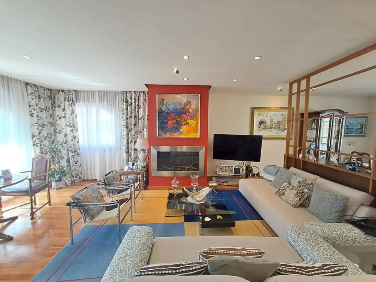 Sala d'estar de Casa adosada en venda en Burgos amb Calefacció, Jardí privat i Parquet