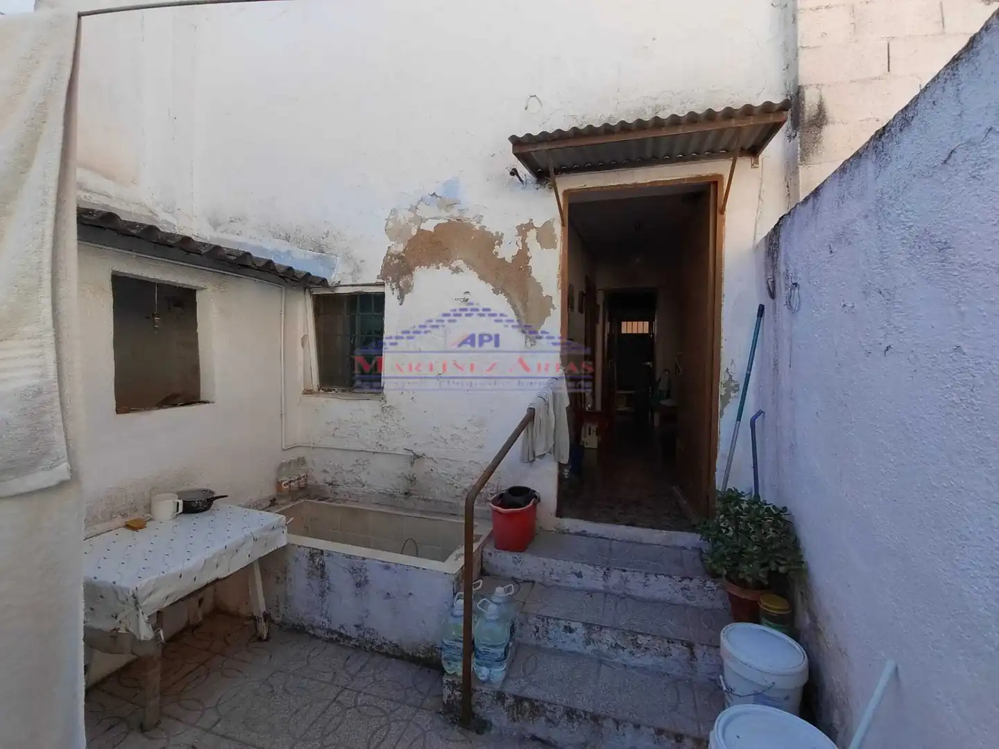 Vista exterior de Casa adosada en venta en Jaén