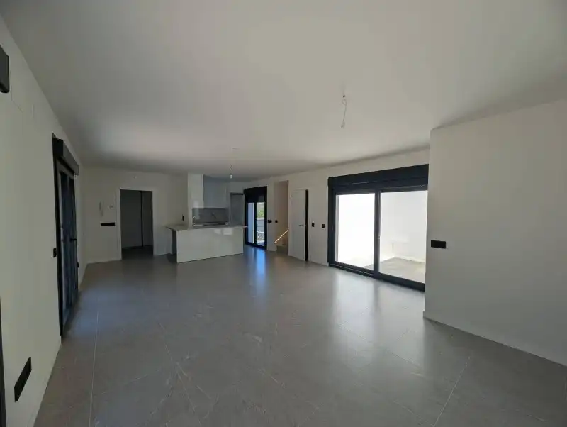 Casa adosada en venta en El Espinar con Calefacción y Terraza
