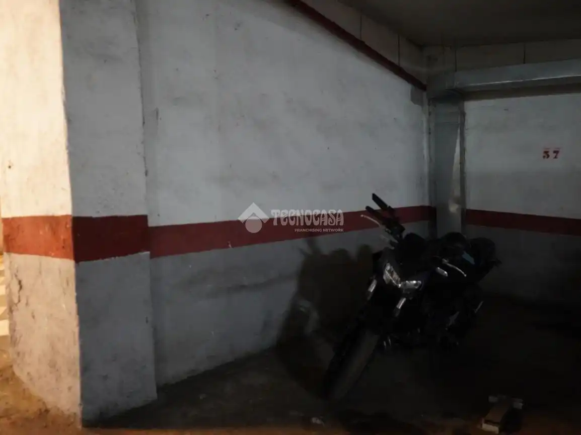 Einzelparkplatz zum Verkauf in Zona Botánico, imagen 5