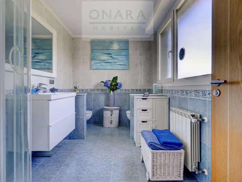 Baño de Casa adosada en venta en Hondarribia con Jardín privado y Piscina comunitaria