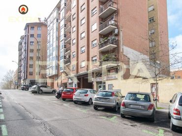 Local comercial en venta en Calle Pamplona