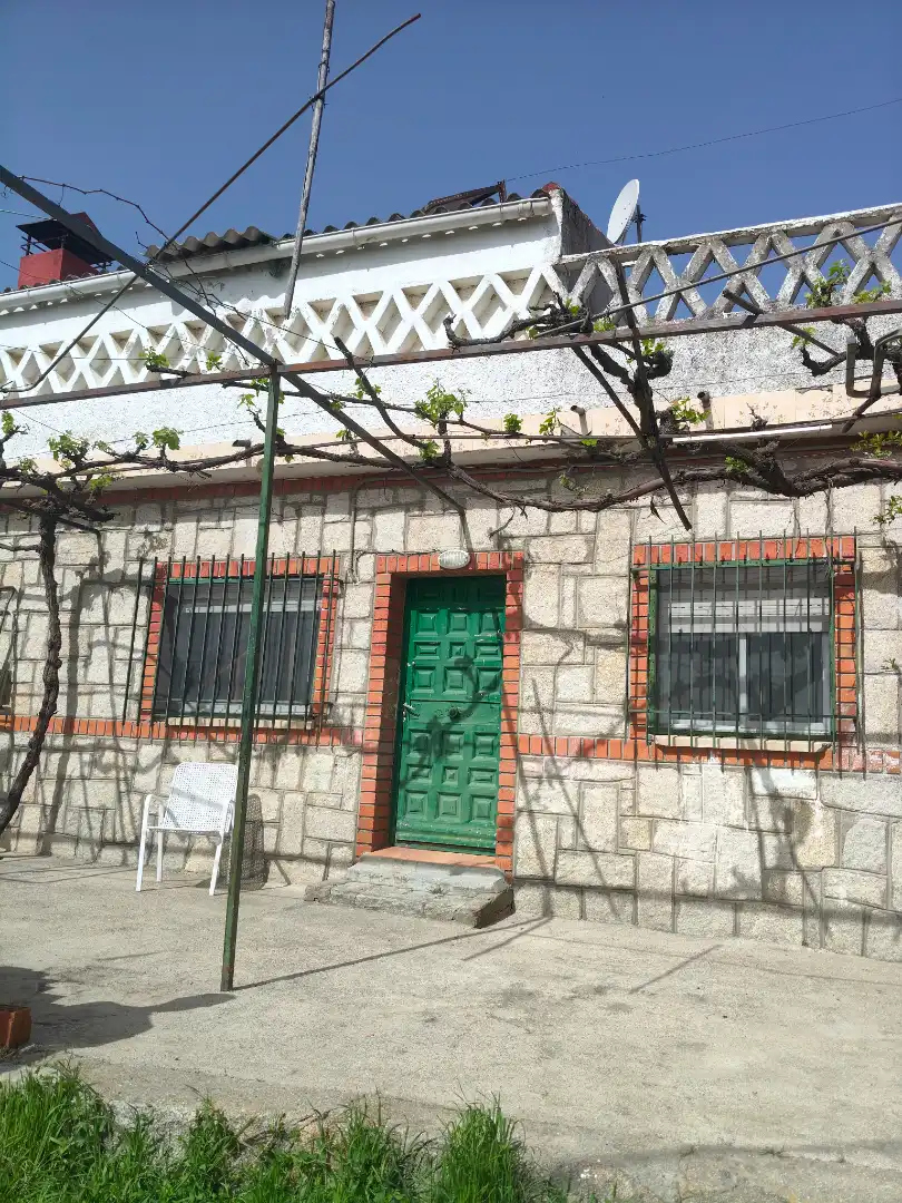 Exterior view of Houses for sale in Cenicientos  with Private garden, Terrace and Storage room