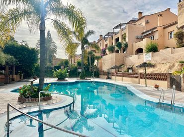 Apartamento con piscina en alquiler en Riviera del Sol