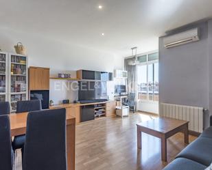 Sala d'estar de Apartament en venda en Esplugues de Llobregat amb Aire condicionat i Balcó