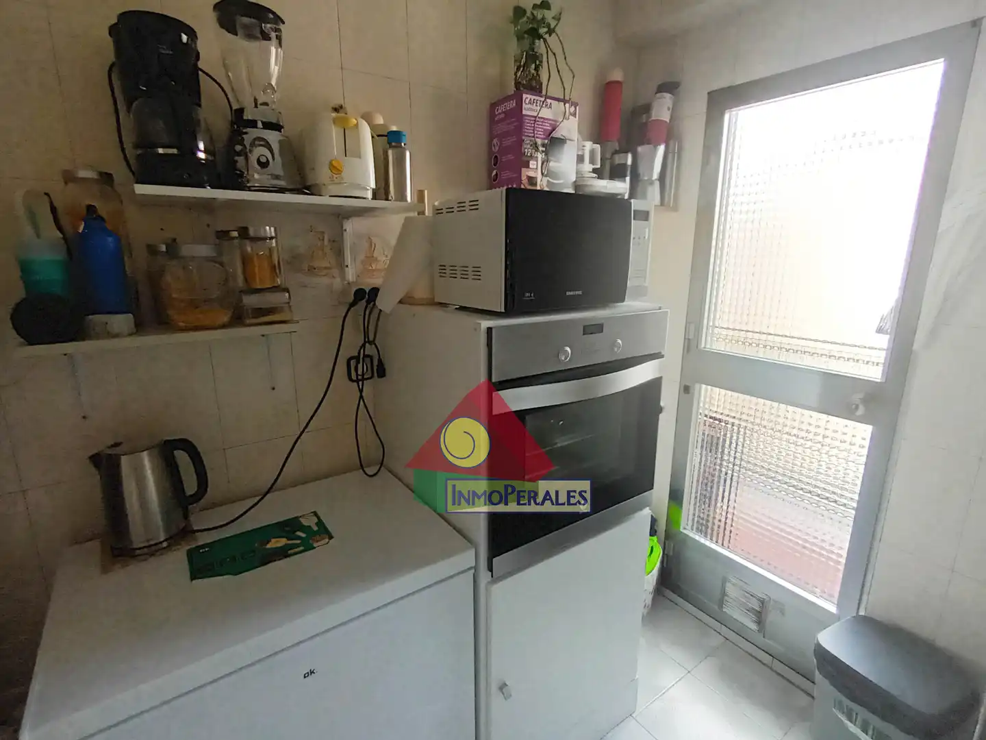 Küche von Wohnung zum Verkauf in Madrid mit Klimaanlage und Balkon