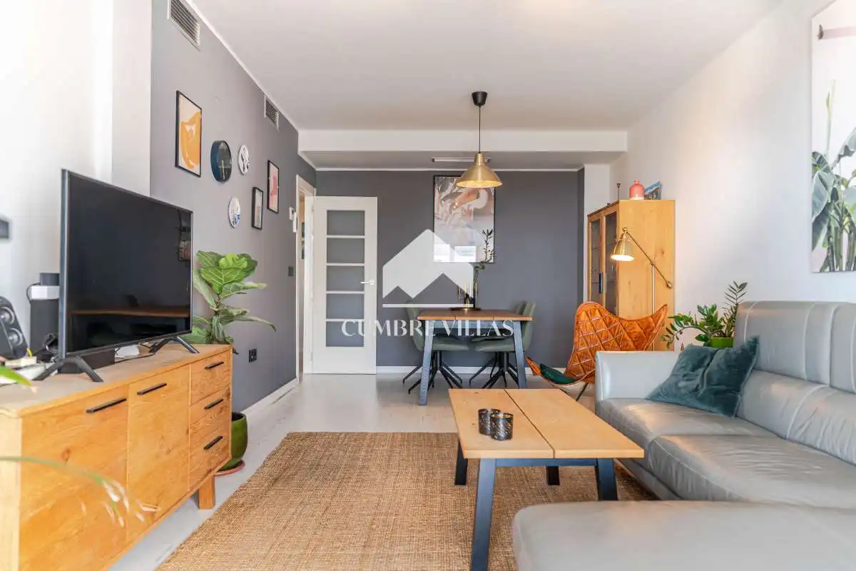 Vista exterior de Casa adosada en venta en Almuñécar con Terraza, Trastero y Internet