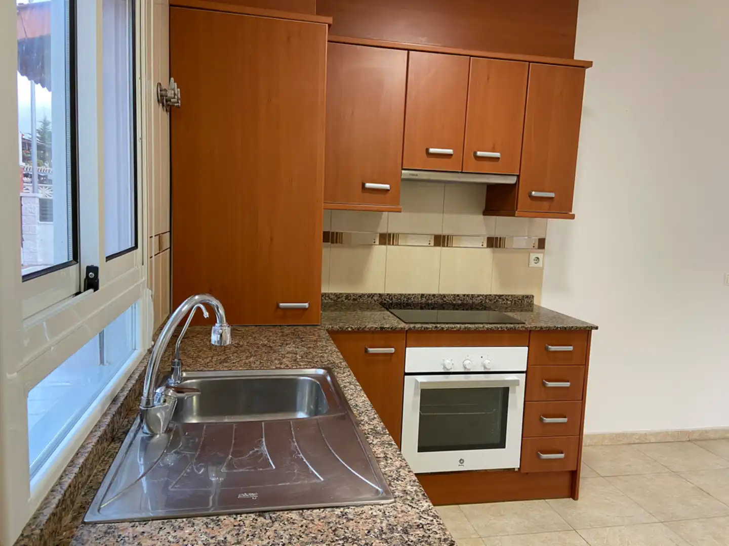 Cocina de Casa o chalet en venta en Calafell con Aire acondicionado, Calefacción y Jardín privado