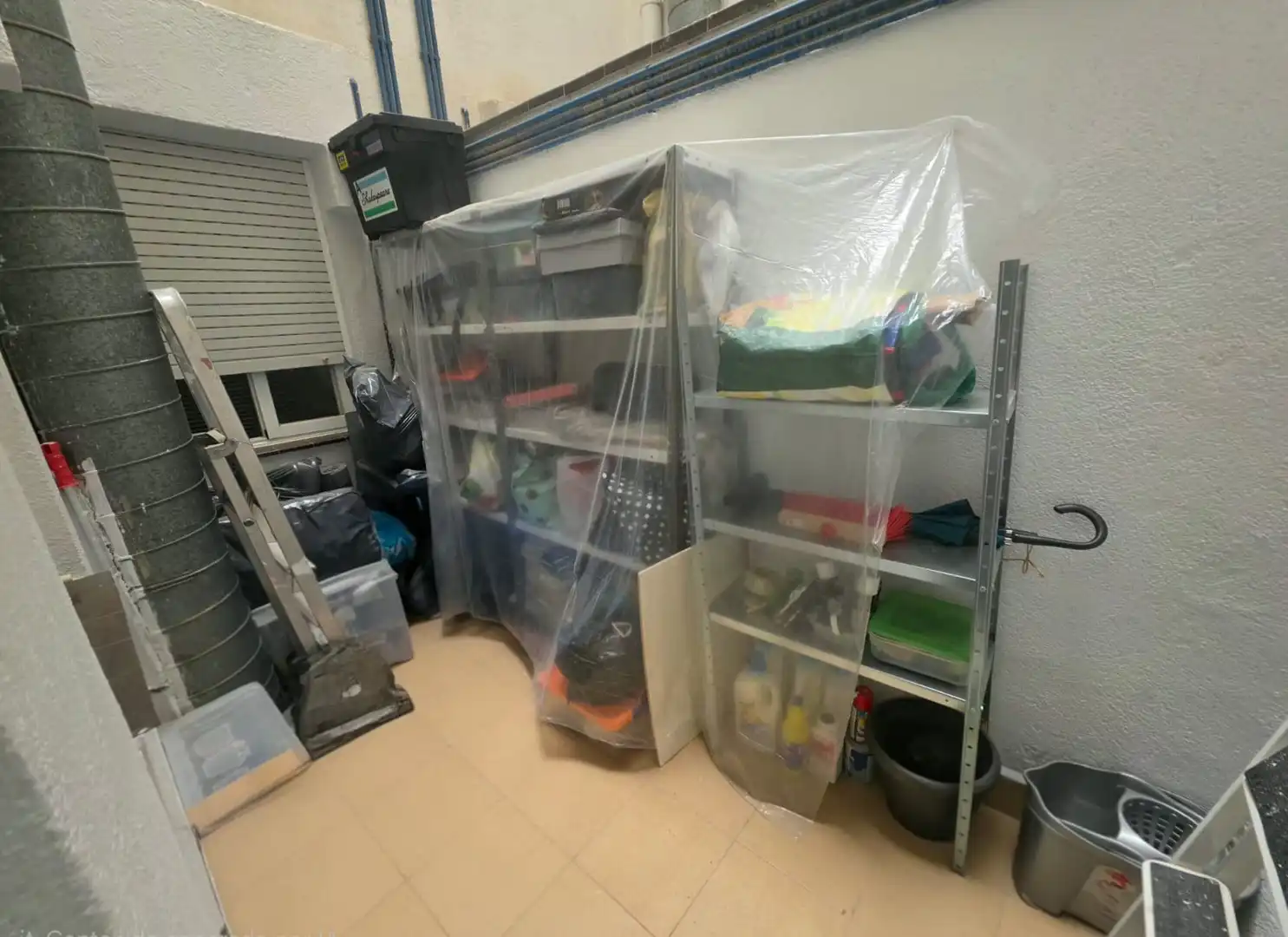 Wohnung zum Verkauf in Vilanova i la Geltrú mit Heizung, Terrasse und Ofen