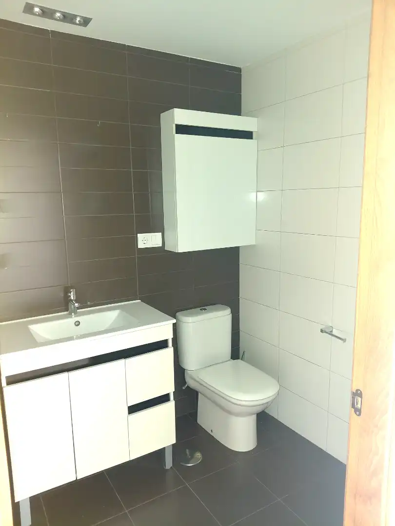 Baño de Piso en venta en Oleiros con Calefacción, Parquet y Trastero